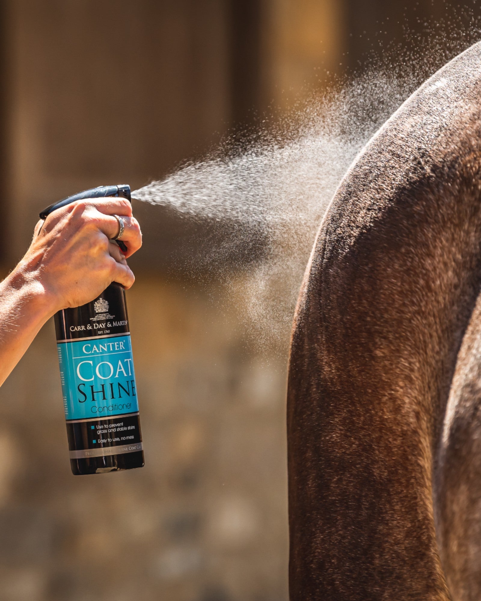 Nabłyszczacz do sierści dla konia spray odżywka do sierści C&D&M
